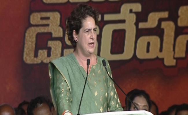 Priyanka hits out at KCR over 'unkept promises'