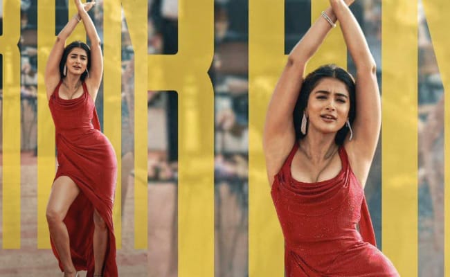 HOT: Pooja Hegde's Thunderous Thigh Show