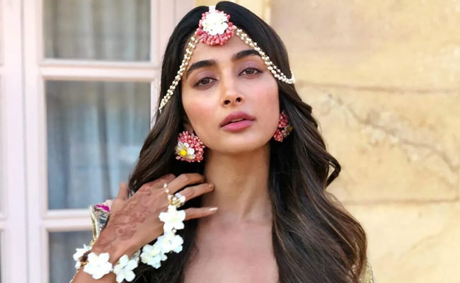 Pooja Hegde Reveals Her 'Colorful' Plans