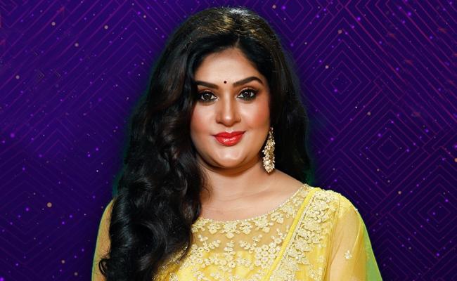 BB5: Actress Priya Gets Evicted