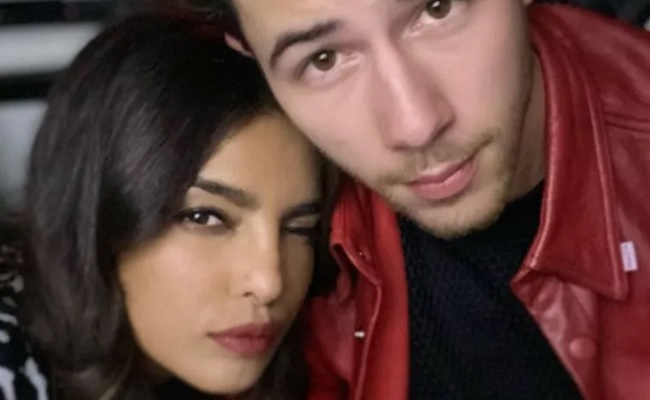 Priyanka Chopra to hubby Nick Jonas: I love you