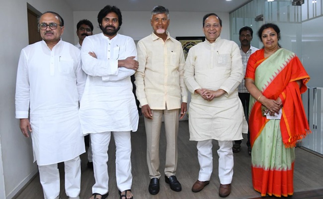 Purandeshwari comes to Naidu house, for first time!