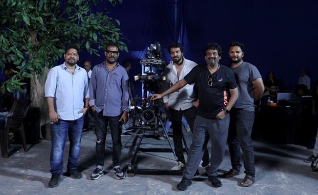 Finally, Puri Recommences Double iSmart Shoot