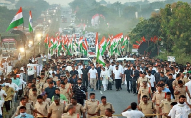 Rahul Gandhi's Bharat Jodo Yatra continues in T'gana