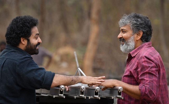 T'wood stars greet Rajamouli on his 48th birthday