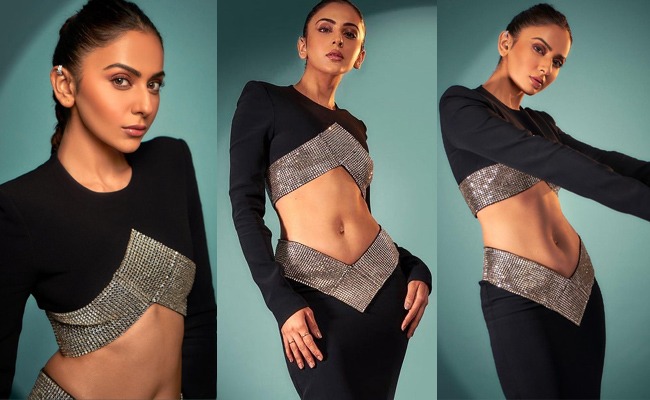 Pics: Rakul's Most Voluptuous Look