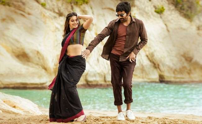 Sottala Buggallo Song: RT Locks Lips With Divyansha
