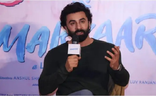 Bollywood: Ranbir Kapoor opens up on his social media presence