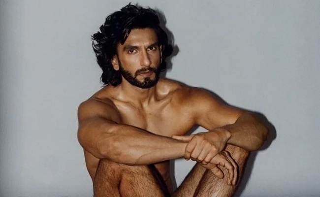 Pic Talk: Ranveer flaunts his naked self