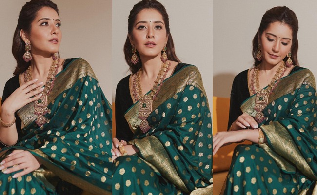 Pics: Raashi's Beautiful Pose In Green Saree
