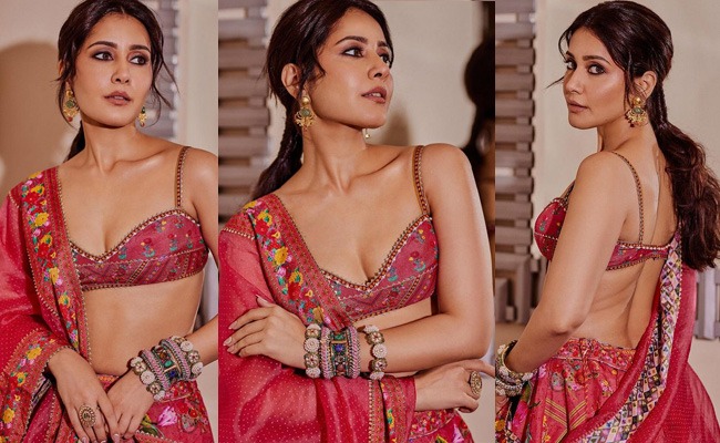 Pics: Raashi Khanna Mesmerizes In Red