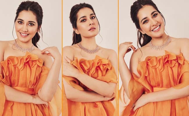 Pics: Yummy Orange Look Of Beautiful Actress