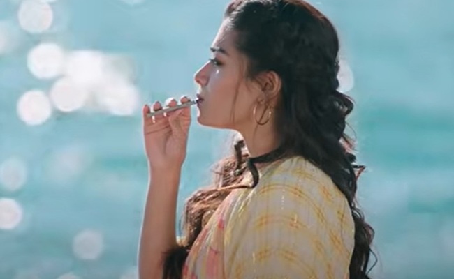 Rashmika's Smoking Controversy Sparks Online Trolls