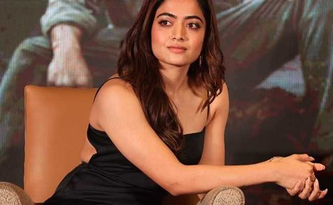 Fans Suggest Rashmika be in Isolation!
