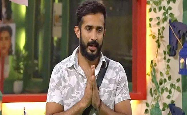 Anchor Ravi Gets Evicted from Bigg Boss 5