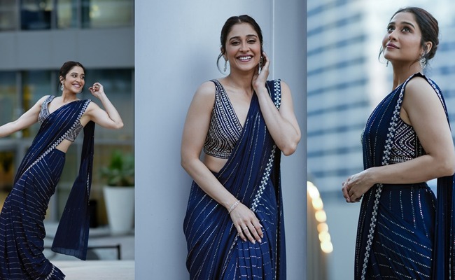 HOT: Regina Dazzles in Elegant Blue Saree