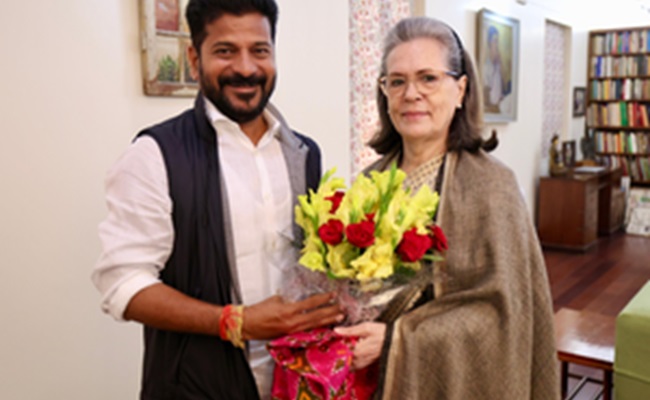 'Probably yes', Sonia on attending Reddy's oath-taking