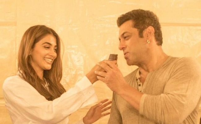 Pooja Hegde reacts to dating rumours with Salman