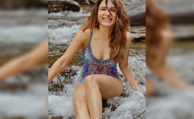 Samantha's Latest Bikini Pic Goes Viral