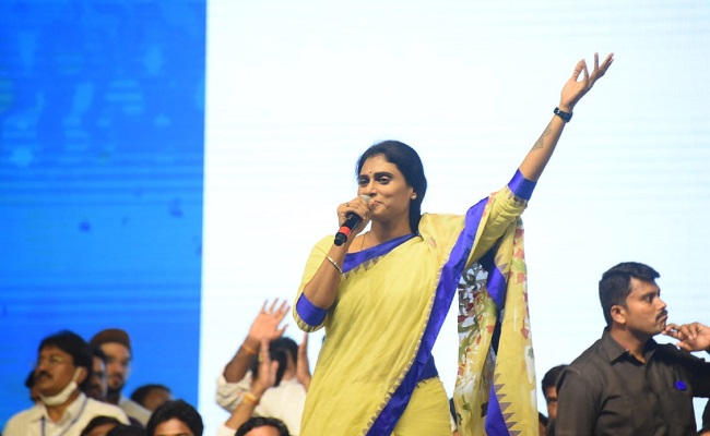 At last, Sharmila decides to resume padayatra