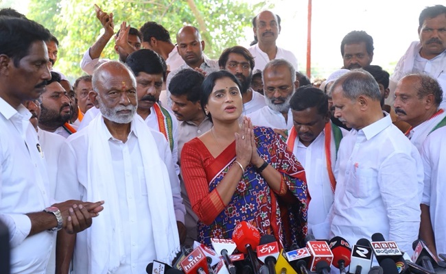 Jagan ceases to be my brother, says Sharmila