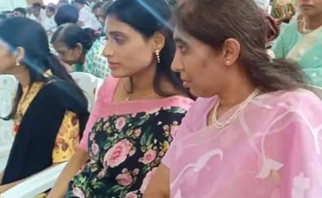 Viveka daughter to join Sharmila's Congress?