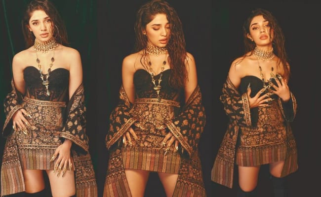 HOT: Bold And Beautiful Poses By Miss Shetty