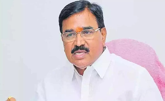 Kavitha is 'liquor queen,' says KCR loyalist