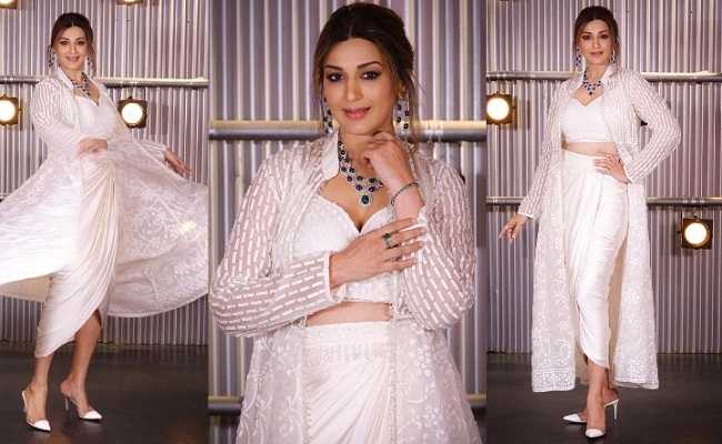 Pics: Beauty Queen Shines In White
