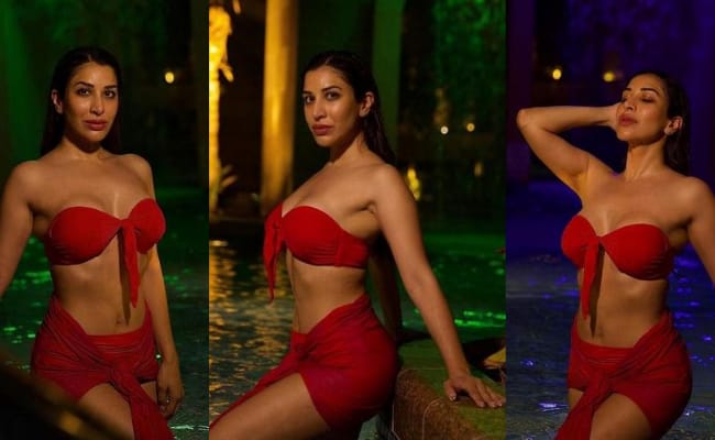 Pics: Sensuous Poses Standing In Water