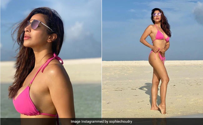 Pic Talk: Lady With Pink Bikini At Beach