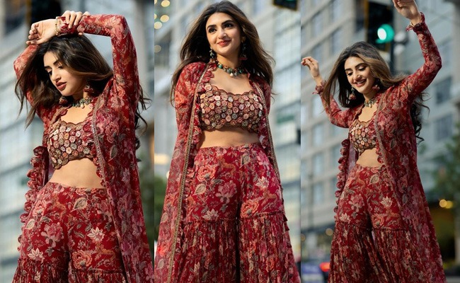 Pics: Sreeleela Shines in Elegant Indian Attire
