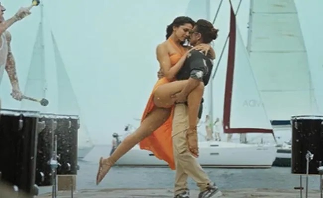 Besharam: SRK and Deepika sizzle in 'Pathaan' song