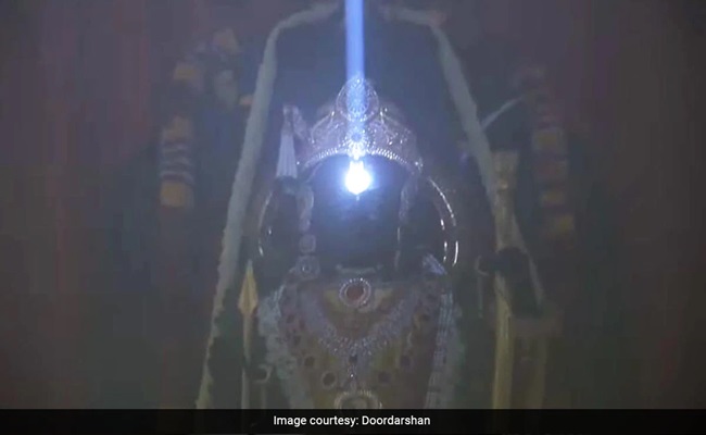 'Surya Tilak' illuminates Ram Lalla in Ayodhya, mesmerising pictures surface