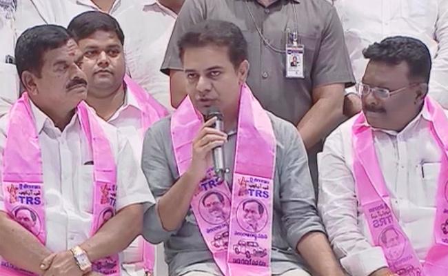Morality goes for toss as Dasoju, Goud join TRS