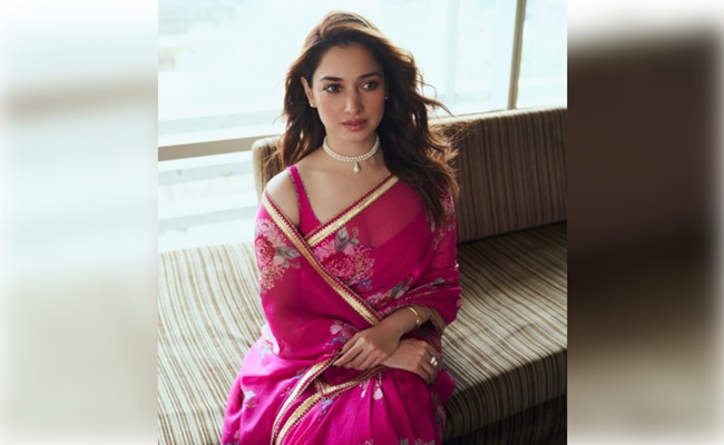 Tamannaah to Continue Signing Special Songs