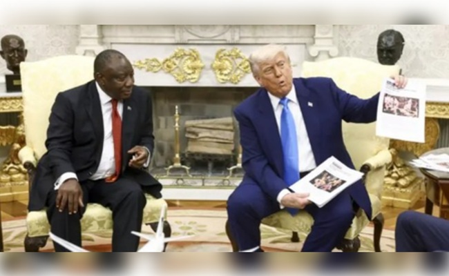 Trump ambushes South African president in Oval Office