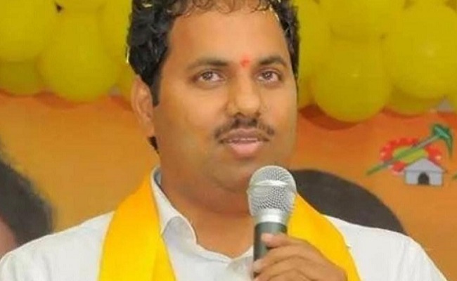 Kodela Sivaram bringing pressure on Naidu