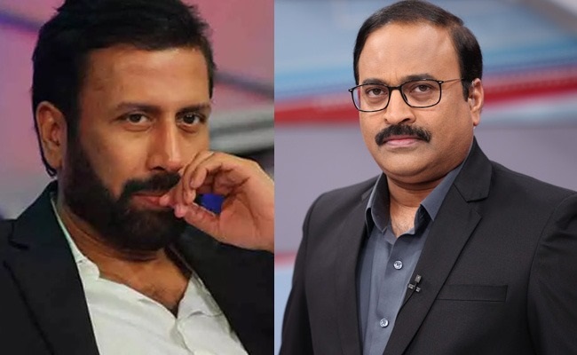 It's Rajinikanth vs Ravi Prakash war on social media!