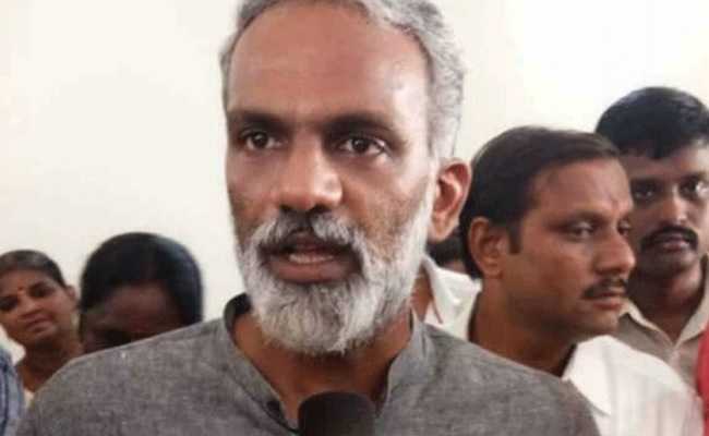 Stage set for Vangaveeti's return to YSRC