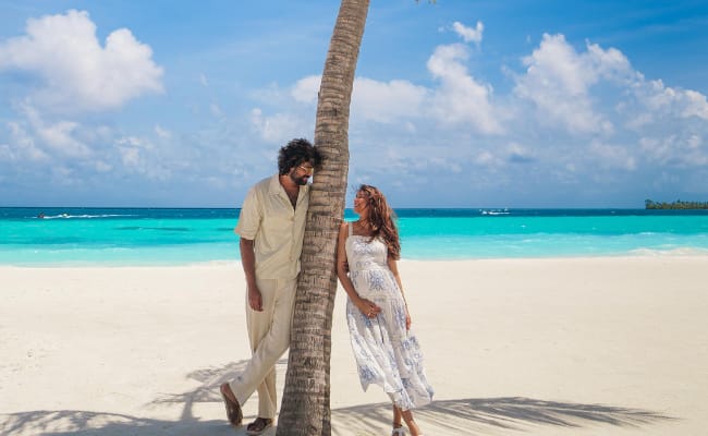 Pic Talk: Varun & Lav Glow With Love In Maldives
