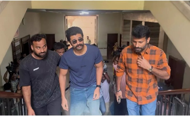 Vijay D appears before ED in betting apps case