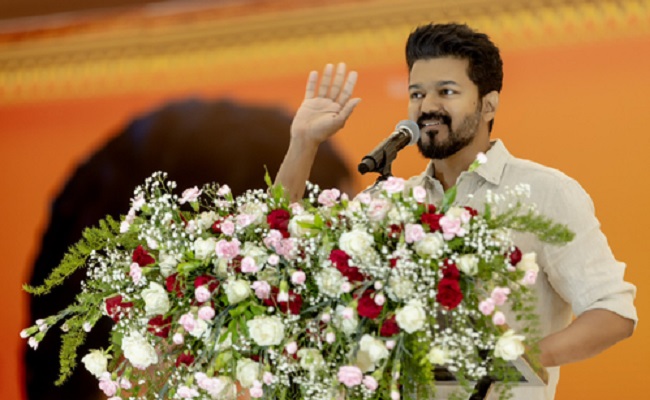 Vijay meets fan club leaders to chalk out political strategy