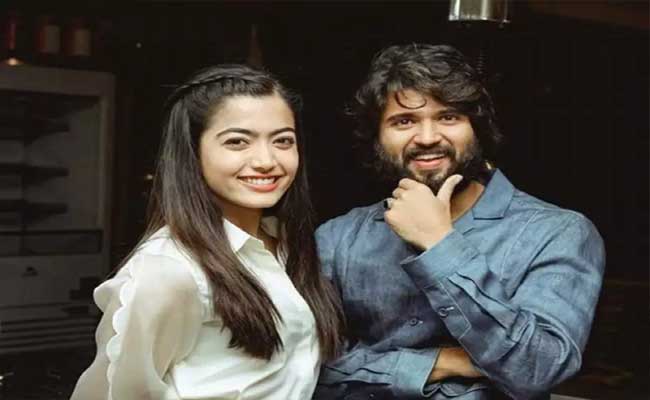 VD and Rashmika Share Separate Diwali Wishes