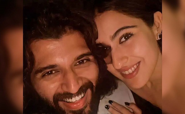 Opinion: Sara's Fake Love For Devarakonda