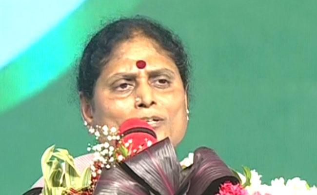 Vijayamma not backing Sharmila in Kadapa?