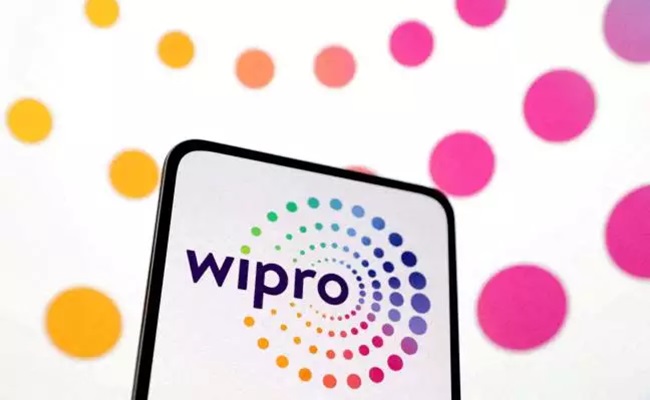 Wipro to lay off hundreds of mid-level employees