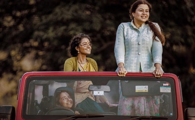 Yegareyi: Anupama Removes Paradha & Celebrates