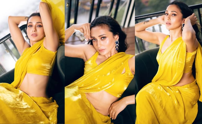 HOT: Beautiful Ex-MP's Stunning Saree Look