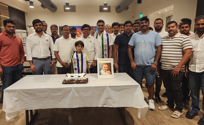 YSRCP Phoenix NRI Committee Celebrates Dr YSR 76th Jayanthi